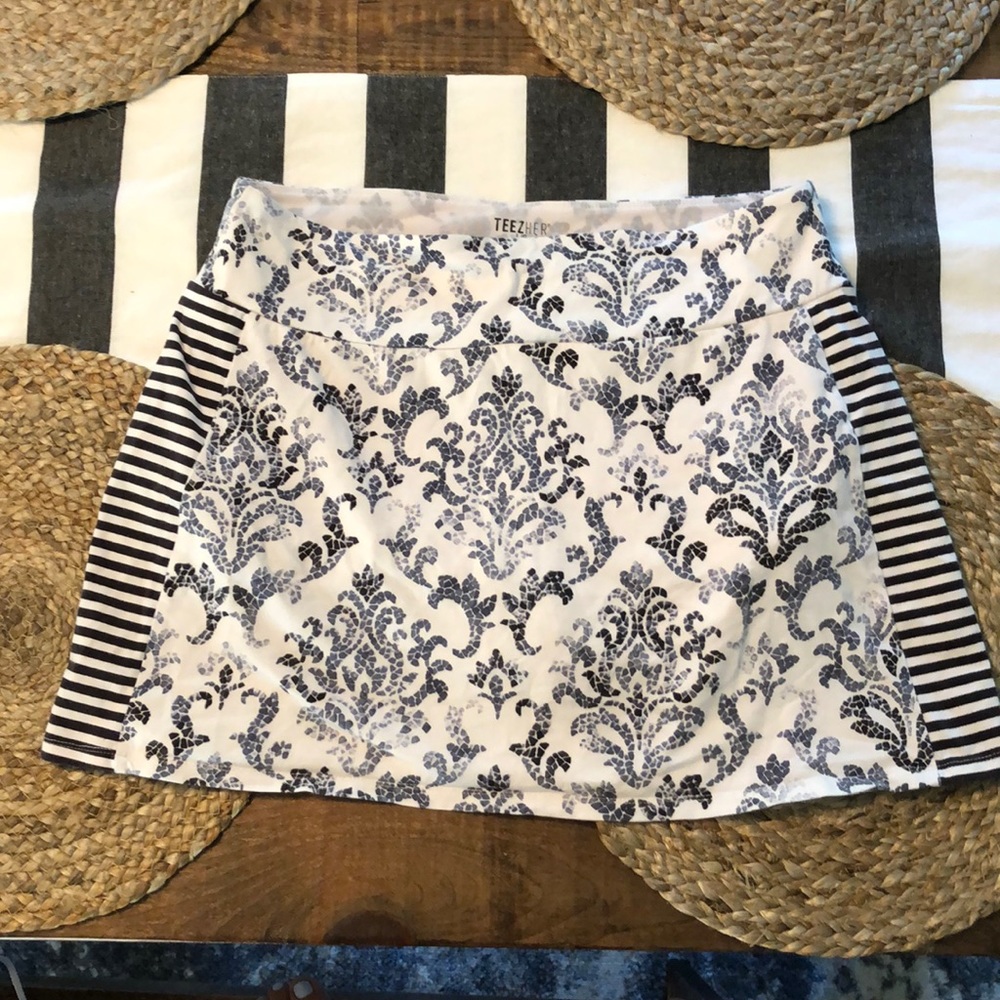 Teezher golf skort